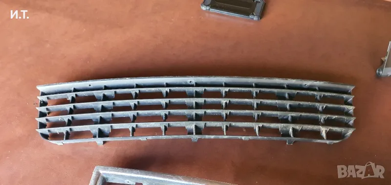 Audi A4 B6 S line предна централна решетка между халогените, снимка 1