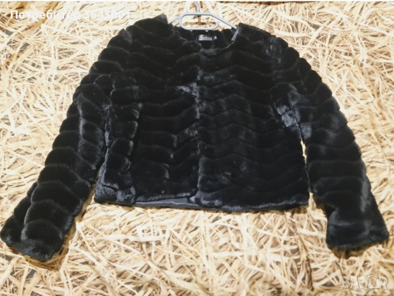 Елегантно късо ,пухкаво палтенце . Размер: M/L. Ново, снимка 1