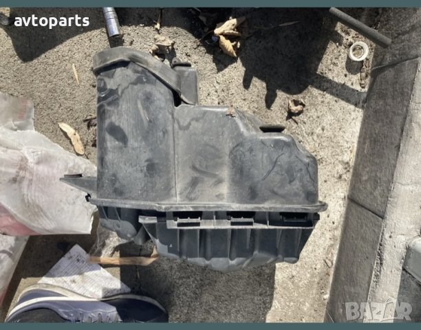 Chrysler voyager 2004година 2.5d филтърна кутия и казан чистачки, снимка 3 - Части - 40401318