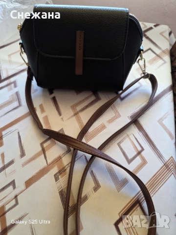 Малка дамска чанта , снимка 2 - Чанти - 52184826