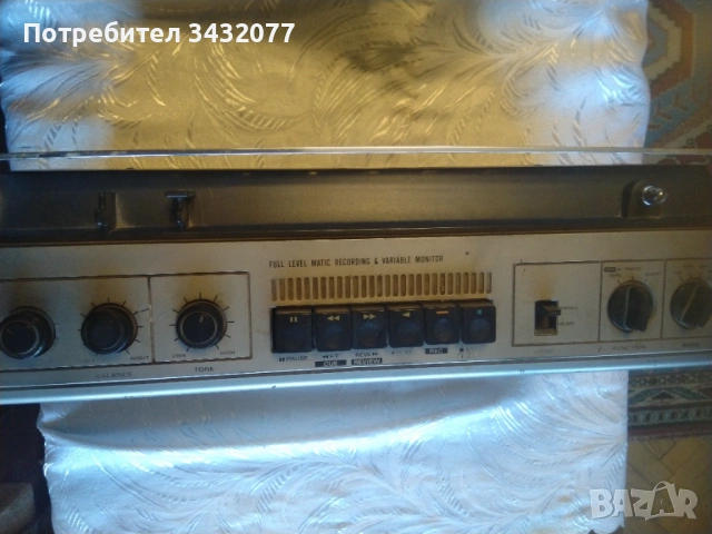Радио касетофон, снимка 2 - Радиокасетофони, транзистори - 53786341