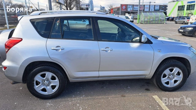 Продавам Тойота Рав 4 , снимка 3 - Автомобили и джипове - 53536083