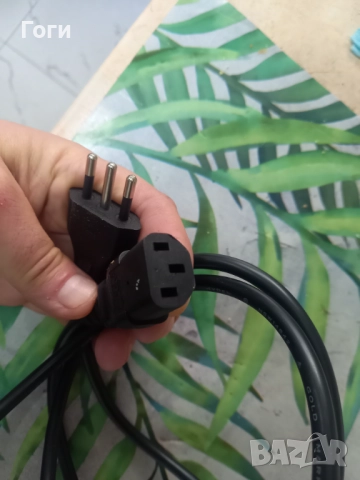 Компютърен Кабел чисто нов , снимка 2 - Кабели и адаптери - 52826494