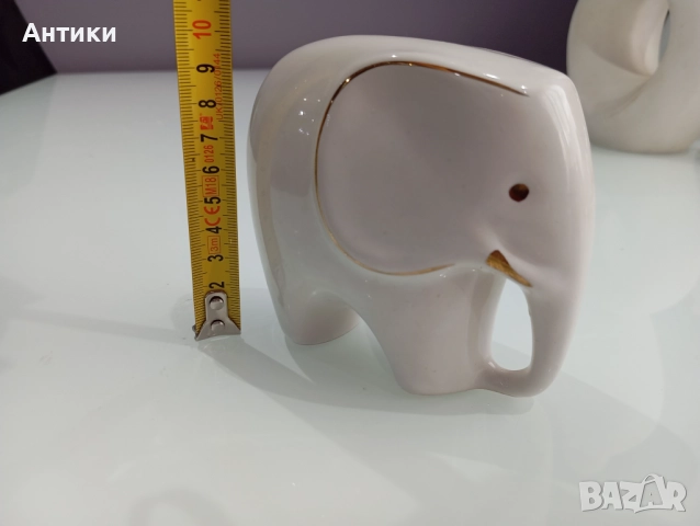 Стар порцеланов слон, снимка 2 - Статуетки - 52661380