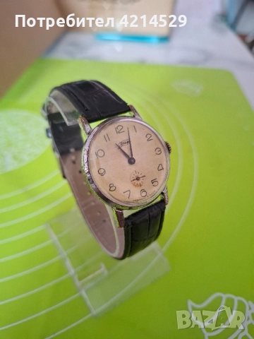 Съветски часовник, снимка 2 - Антикварни и старинни предмети - 51632632