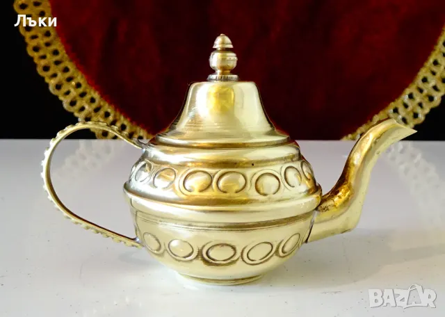 Чайник от месинг,миниатюра. , снимка 3 - Антикварни и старинни предмети - 49888769