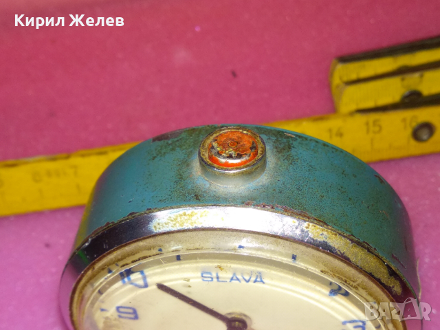 SLAVA MADE in USSR Стар КОЛЕКЦИОНЕРСКИ РУСКИ БУДИЛНИК МЕХАНИЧЕН НАСТОЛЕН ЧАСОВНИК СЛАВА СССР 32664, снимка 3 - Антикварни и старинни предмети - 44534289