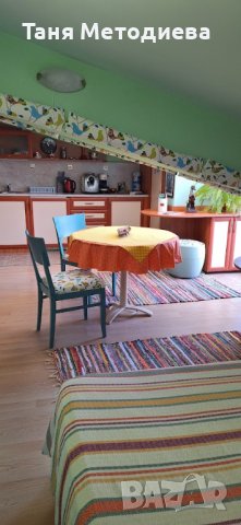 Мансардно студио за гости „Уют“ – нощувки в Карлово с изглед към Балкана, Wi-Fi и климатик, снимка 1