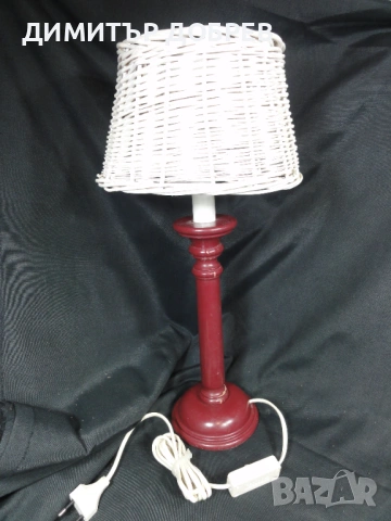 СТАРА РЕТРО НАСТОЛНА НОЩНА ЛАМПА С ПЛЕТЕН АБАЖУР