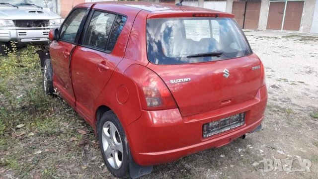 Suzuki Swift 1.3 i На части, снимка 3 - Автомобили и джипове - 38857633