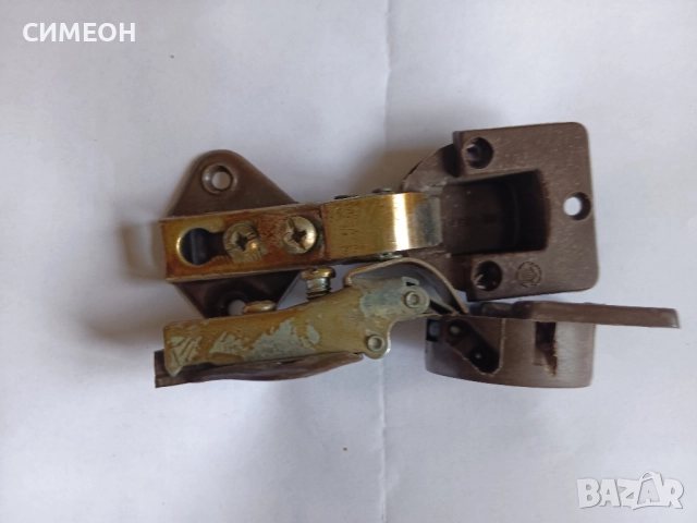 ПАНТИ ЗА ШКАФОВЕ И ГАРДЕРОБИ , снимка 3 - Секции и витрини - 52583796