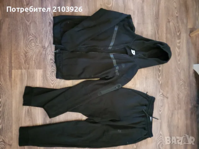 NIKE TECH размер М цена 25 евро 