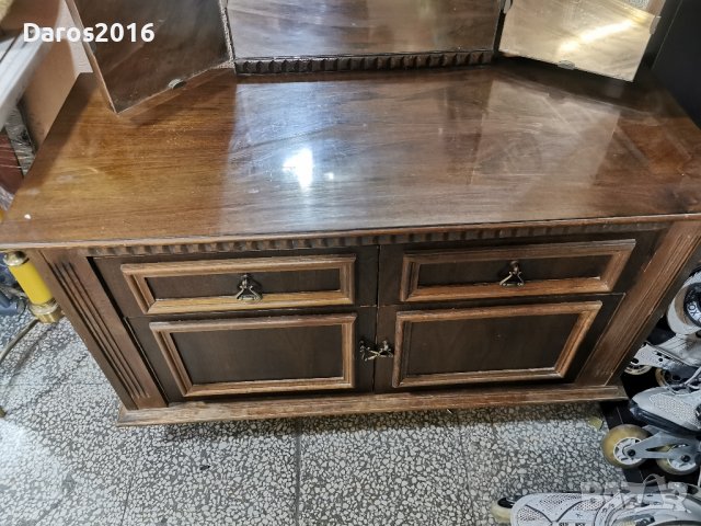 Стара тоалетка със сгъваемо огледало , снимка 3 - Антикварни и старинни предмети - 41882766