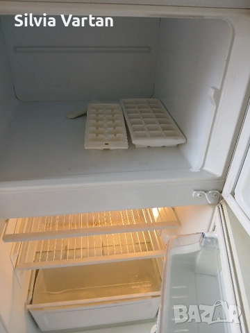Хладилник среден размер , снимка 8 - Хладилници - 52329994