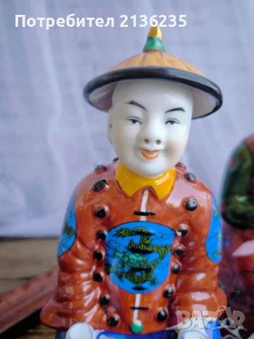 Порцеланова фигура ръчно рисувана , снимка 2 - Антикварни и старинни предмети - 51144150