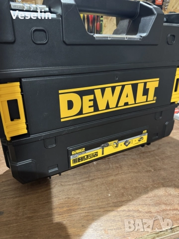Перфоратор Dewalt DCH 133 , снимка 3 - Други инструменти - 55971476