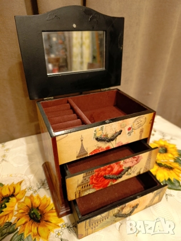 Дървена кутия за бижута , снимка 4 - Декорация за дома - 51850947