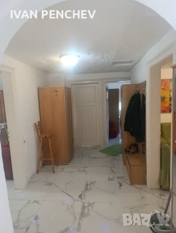 давам етаж от къща, снимка 13 - Етаж от къща - 56070571