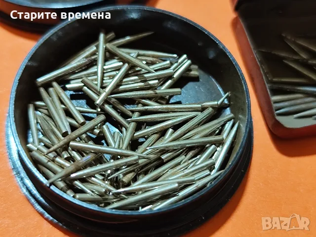 МЕТАЛНИ  КУТИЙКИ  С  ГРАМОФОННИ  ИГЛИ, снимка 4 - Други ценни предмети - 56199095