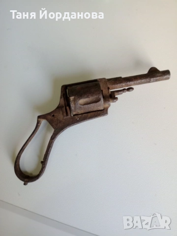 Старинен револвер, пистолет 