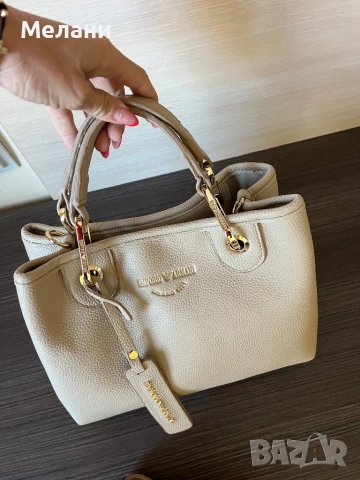 Нови дамски чанти Armani, снимка 6 - Чанти - 52298824