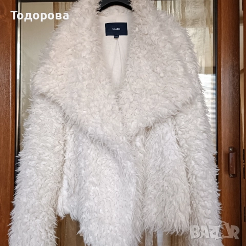 Пухкаво палтенце L