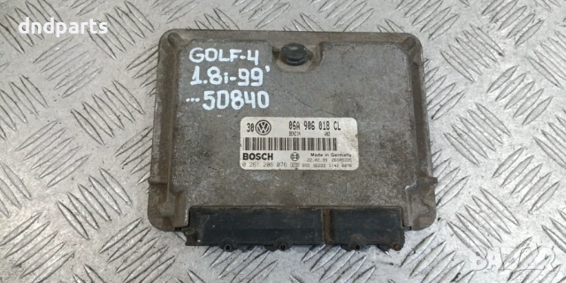 Компютър VW Golf 4 1.8i 1999г 06A906018CL 0261206076 