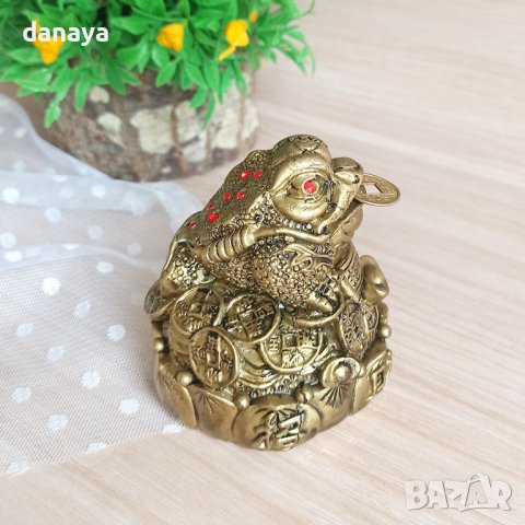 3270 Сувенир Фън шуй статуетка трикрака жаба на парите и късмета, снимка 4 - Декорация за дома - 38755592