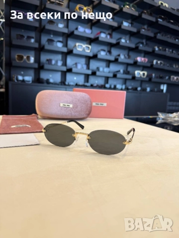 Miu Miu Слънчеви Очила С UV400 Защита С ПОДАРЪК🎁Калъф И Кутия - Различни Цветове Код SK108, снимка 5 - Слънчеви и диоптрични очила - 52509108