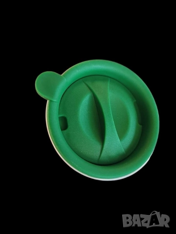 Коледна порцеланова чаша с гумен капак 15см височина, снимка 8 - Чаши - 52002349