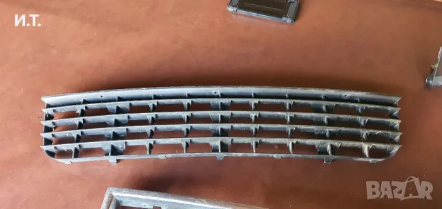 Audi A4 B6 S line предна централна решетка между халогените