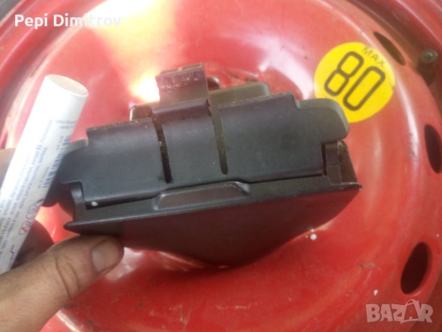 Пепелник за Пежо  Peugeot 206 Hatchback (08.1998 - 12.2012)