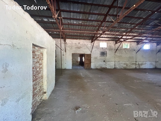 Индустриално хале с двор!, снимка 14 - Складове - 53002359