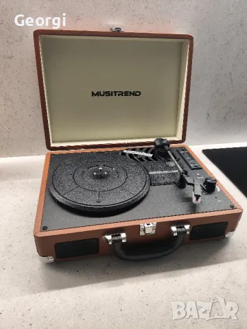 портативен грамофон. НОВ