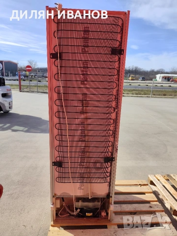 Хладилник с фризер Bosch , снимка 4 - Хладилници - 53574720