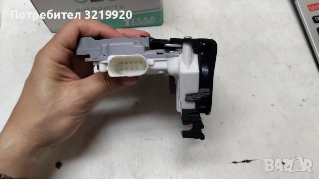 Брава предна дясна врата Сеат Ибиза/Шкода Супърб, снимка 3 - Части - 41782676