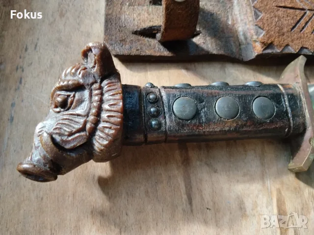 Заводски ловен нож Кинтекс 1300 години България кожена кания, снимка 3 - Антикварни и старинни предмети - 55981616