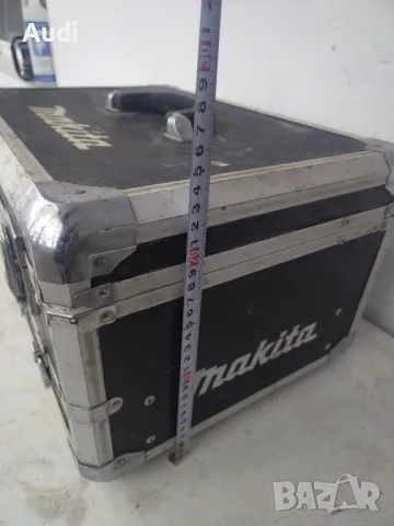 Алуминиев куфар за инстрименти MAKITTA  Бонус 4 книжки с инструкции и упътване за винтоверт MAKITTA, снимка 2 - Куфари с инструменти - 49872690