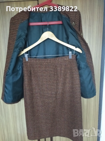 Дамски костюм , снимка 2 - Костюми - 52404956