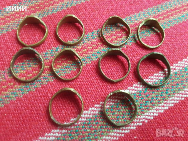 Бронзов пръстен с инициал 10 бр, снимка 2 - Антикварни и старинни предмети - 53380535