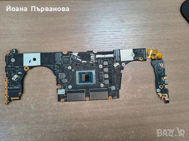 Продавам дънна платка за Lenovo Yoga Slim 7 13ACN5 82CY001DRM