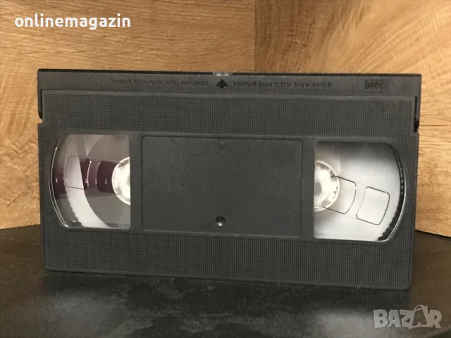 Видеокасета “ Аристократи “ VHS, снимка 5 - Други жанрове - 56378125