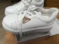 Бели спортни кецове, снимка 1