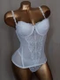 75 В Бял корсет , снимка 3