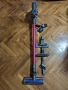 Добра и почистена Dyson V6 прахосмукачка с читава батерия и аксесоари, снимка 1