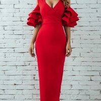 Червена рокля с отворени рамене от плътно и еластично трико , снимка 1 - Рокли - 41354758