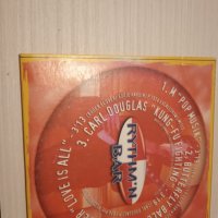  Rythm'n Bar Présente Les Accros Du Rock - Volume 1 оригинален диск, снимка 2 - CD дискове - 38701162
