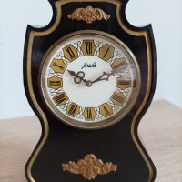 Седмичен настолен СССР часовник Агат, снимка 4 - Антикварни и старинни предмети - 41066698