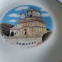 Чиния за стена Румъния в подаръчна кутия-Arpo Curtea de Arges fine porcelain 20см фи, снимка 2 - Декорация за дома - 34373714
