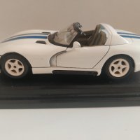 Метална количка Bburago 1992 DODGE VIPER RT/10 1/24, снимка 5 - Колекции - 39891100